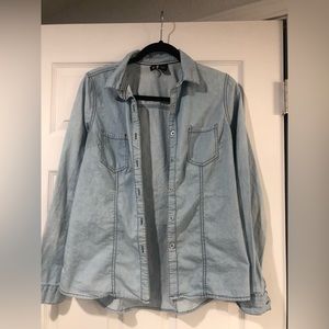 SOLD !!!  Lightweight denim button down